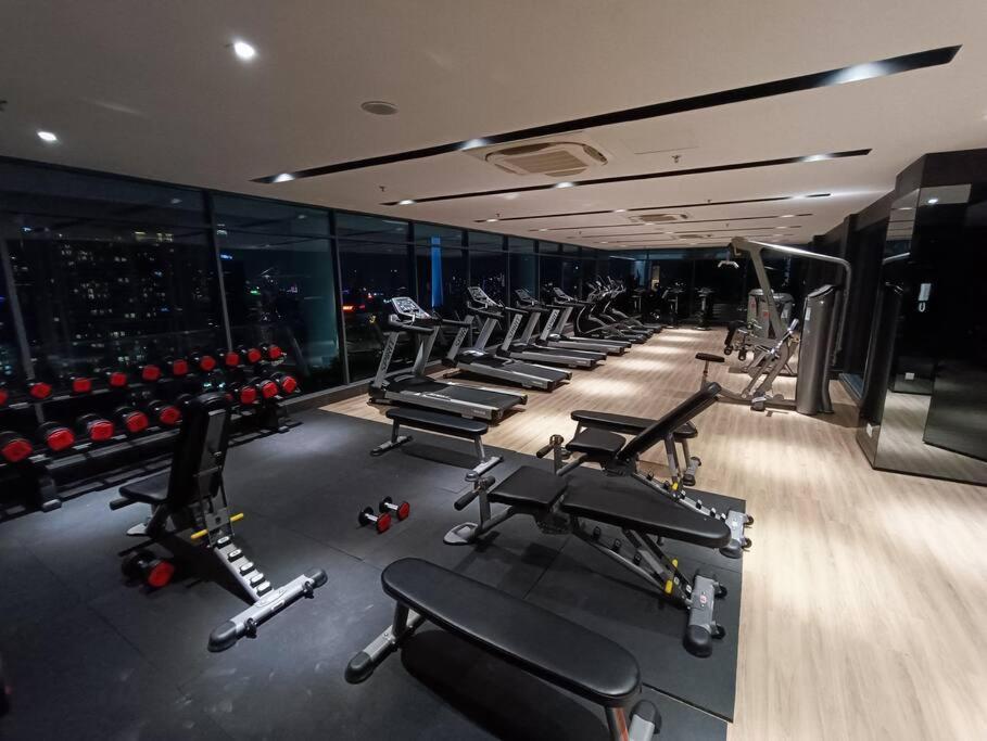 Cl 29A Insta Klcc View & Infinity Pool Apartment Kuala Lumpur Luaran gambar