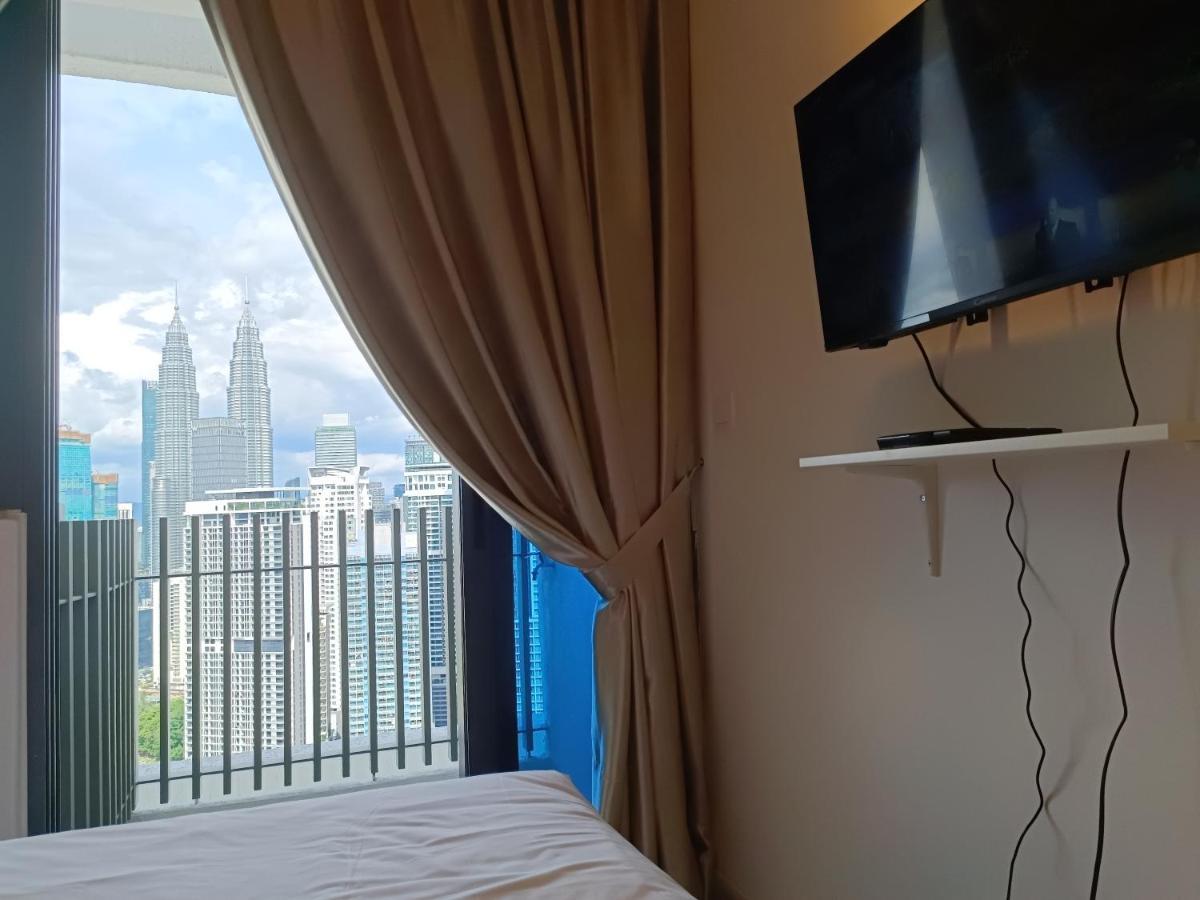 Cl 29A Insta Klcc View & Infinity Pool Apartment Kuala Lumpur Luaran gambar