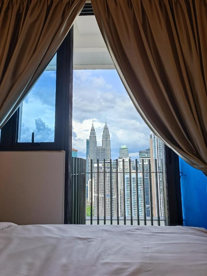 Cl 29A Insta Klcc View & Infinity Pool Apartment Kuala Lumpur Luaran gambar