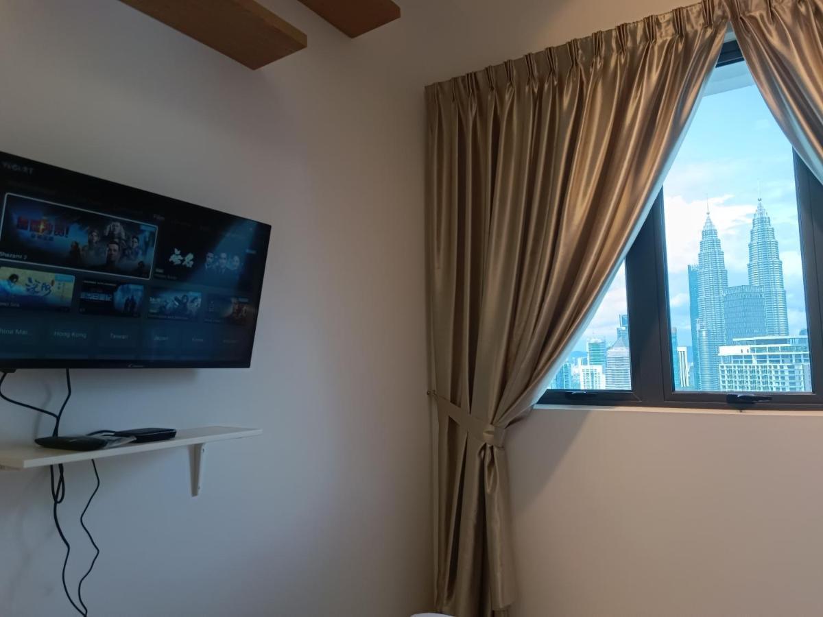 Cl 29A Insta Klcc View & Infinity Pool Apartment Kuala Lumpur Luaran gambar